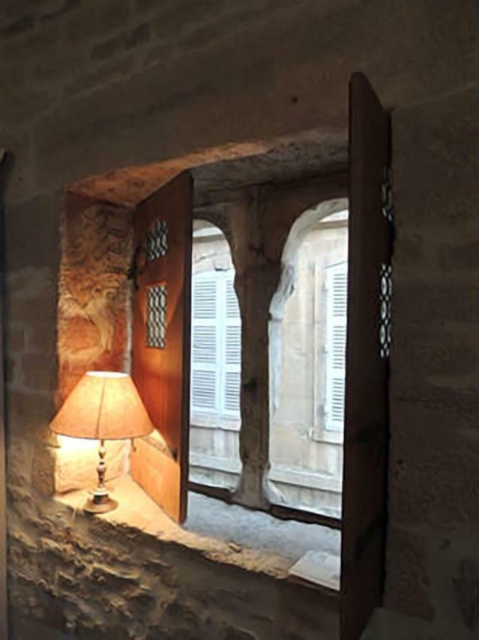 Maison Romane 1136 Cluny Exterior photo