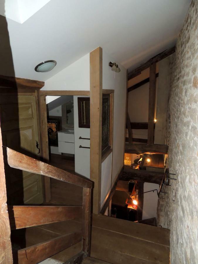 Maison Romane 1136 Cluny Exterior photo